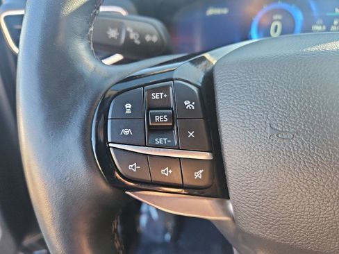 Used 2022 Ford Explorer Platinum w/ Equipment Group 601A image 15