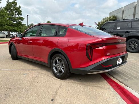 Used 2025 Kia K4 FWD image 8