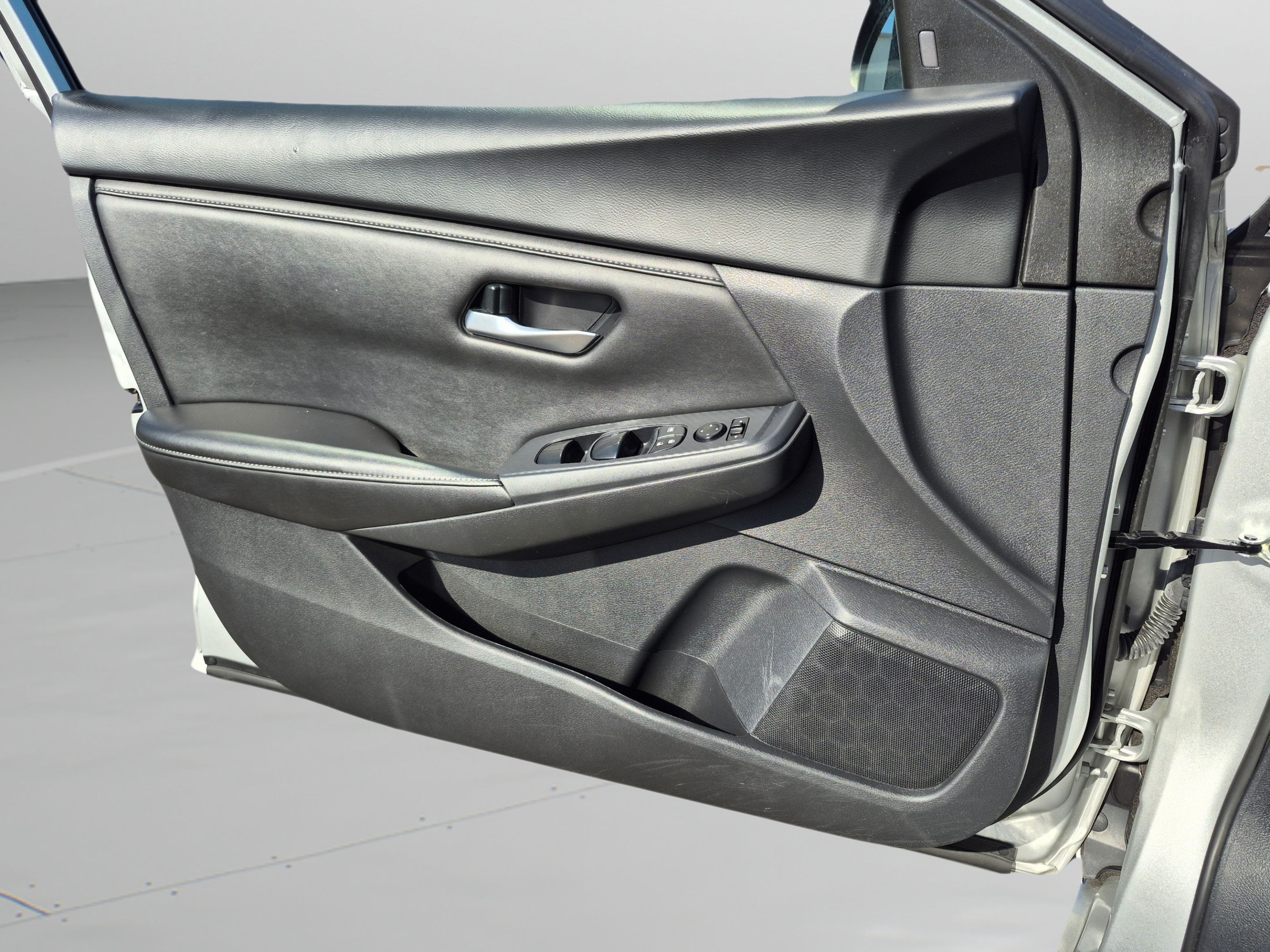 Certified 2023 Nissan Sentra SV FWD image 23