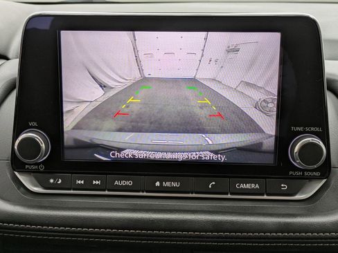 Used 2024 Nissan Rogue SV image 10