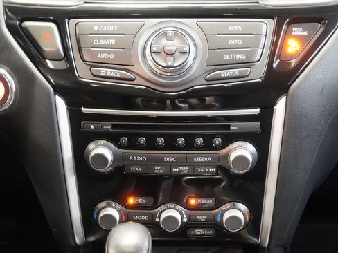 Used 2020 Nissan Pathfinder SV AWD/4WD image 20