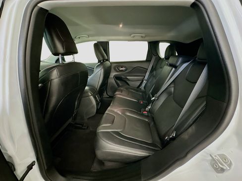 Used 2023 Jeep Cherokee Altitude Lux image 29