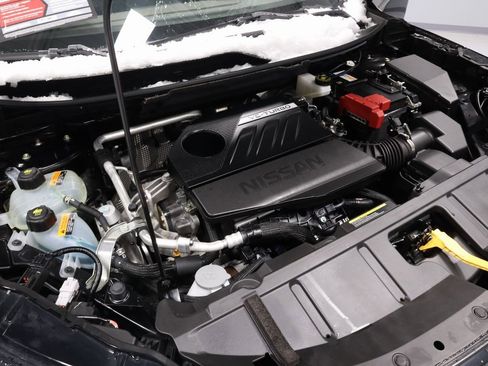 Certified 2023 Nissan Rogue SV image 17