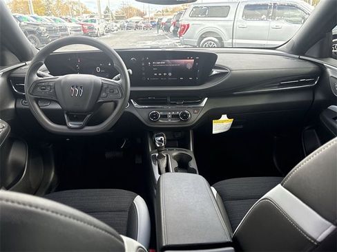 Certified 2025 Buick Envista Preferred image 19