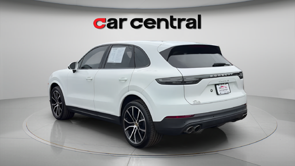 Used 2019 Porsche Cayenne S AWD/4WD image 3