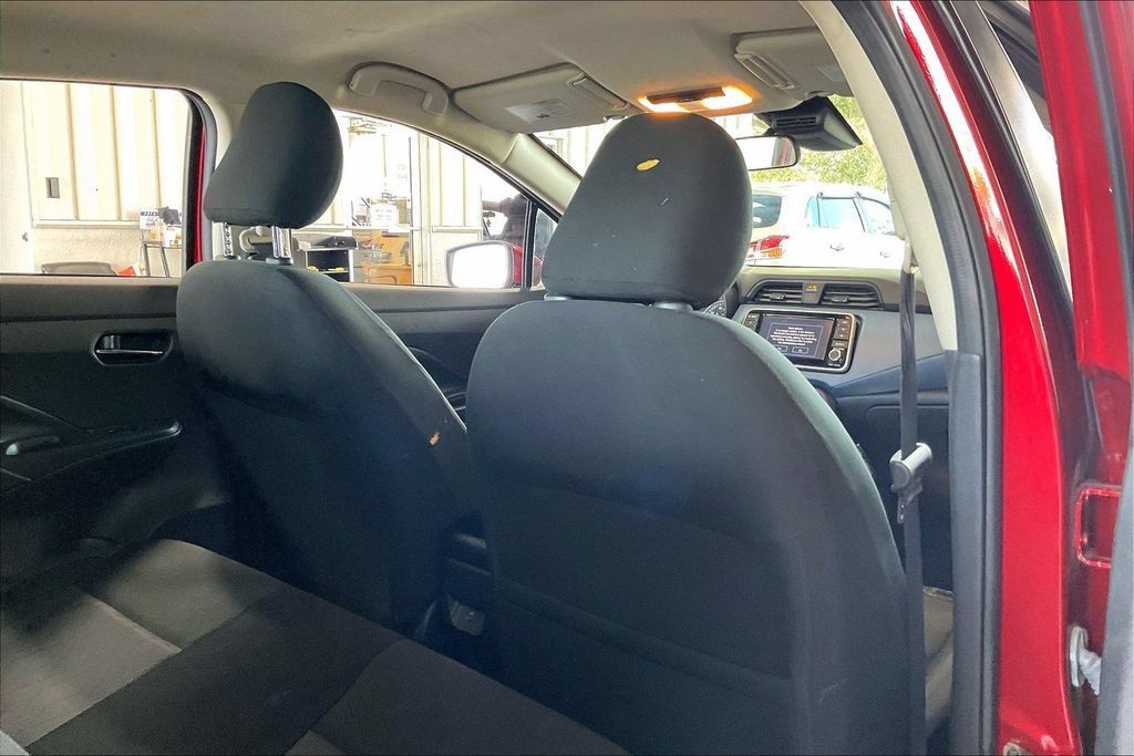 Used 2025 Nissan Versa SV FWD image 18