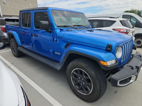 Used 2021 Jeep Gladiator Overland w/ Popular Equipment Package AWD/4WD image 3