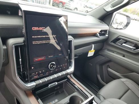 New 2026 GMC Yukon XL Denali w/ Sun & Power Step Package AWD/4WD image 26