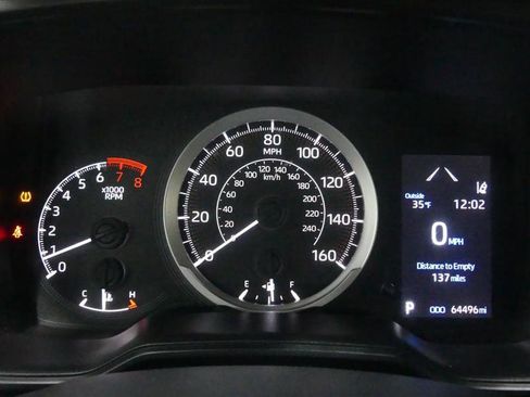 Used 2022 Toyota Corolla LE image 31