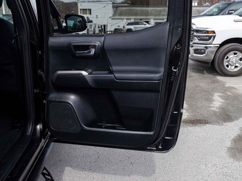 Used 2023 Toyota Tacoma TRD Off-Road w/ Black Out Package (TMS) image 15