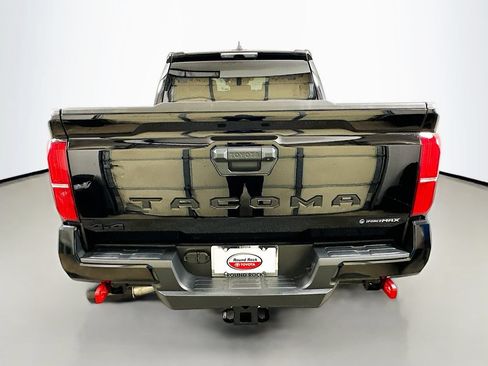 Certified 2025 Toyota Tacoma TRD Off-Road AWD/4WD image 6