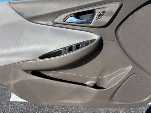 Used 2022 Chevrolet Malibu LT image 23