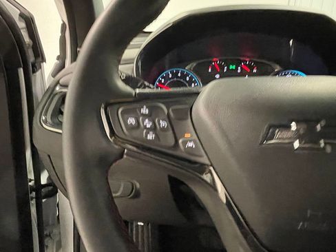 Used 2023 Chevrolet Equinox RS image 35