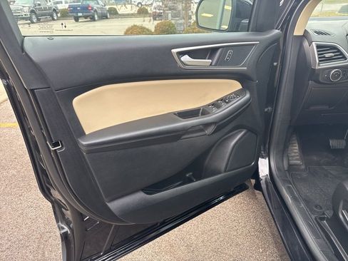 Used 2024 Ford Edge SEL w/ Convenience Package image 7