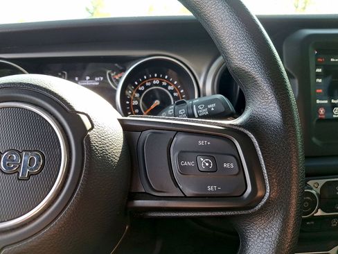 Used 2023 Jeep Wrangler Unlimited Sport AWD/4WD image 18