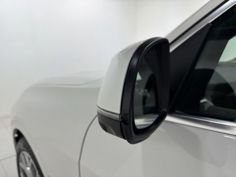 Used 2026 BMW X7 xDrive40i AWD/4WD image 9