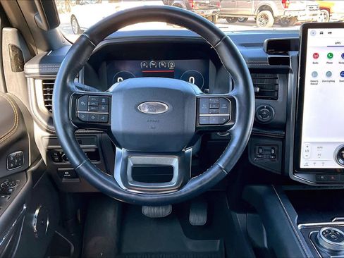 Certified 2023 Ford Expedition Platinum image 5