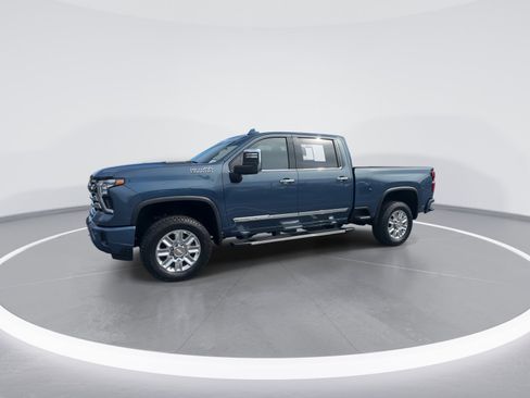 Used 2025 Chevrolet Silverado 2500 High Country w/ High Country Premium Package AWD/4WD image 5