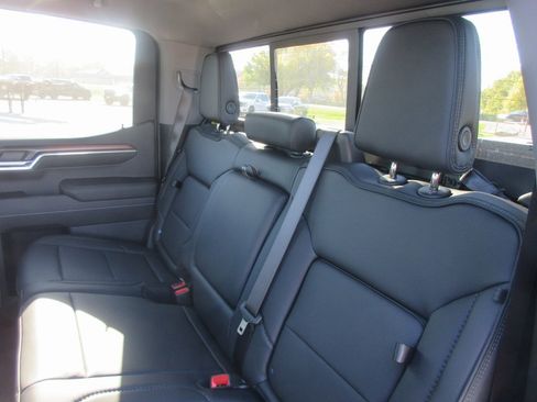 New 2026 GMC Sierra 1500 Denali w/ Denali Reserve Package image 15