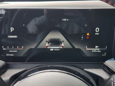 New 2025 Nissan Kicks SR w/ Illumination Package image 13