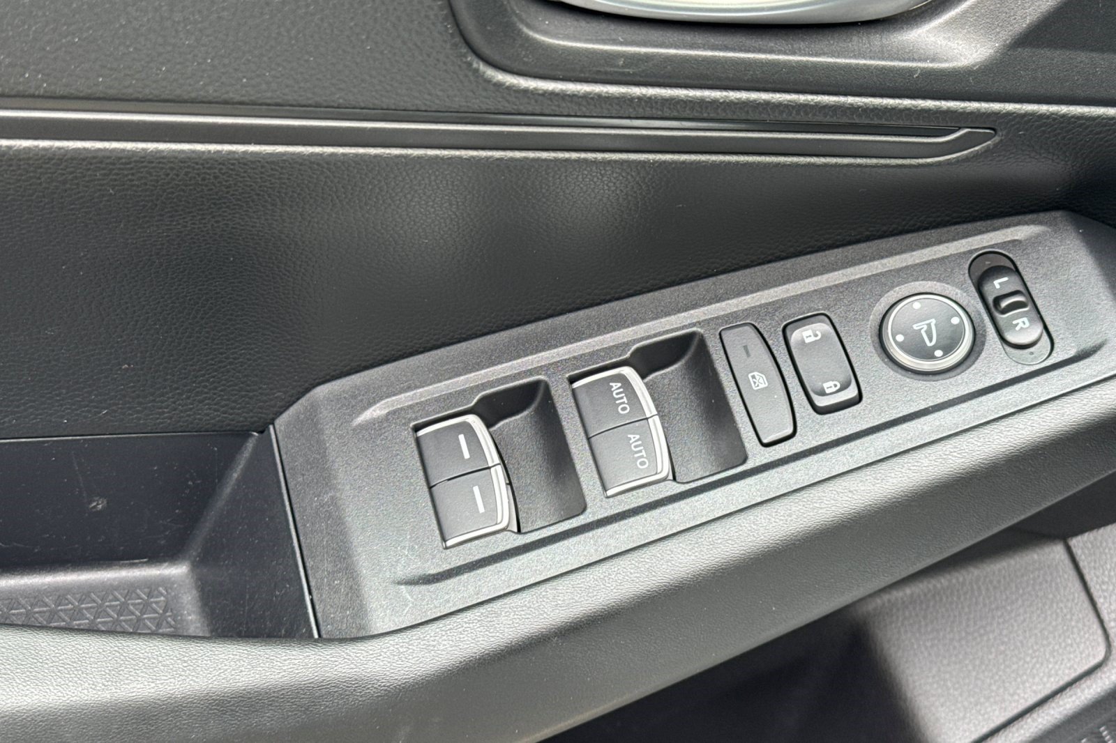 Certified 2025 Honda Accord LX image 13
