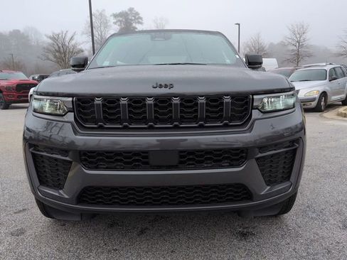 New 2026 Jeep Grand Cherokee Altitude RWD image 8