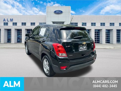 Used 2019 Chevrolet Trax LS FWD image 8