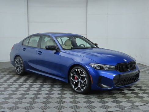 New 2026 BMW 330i Sedan w/ M Sport Package image 3