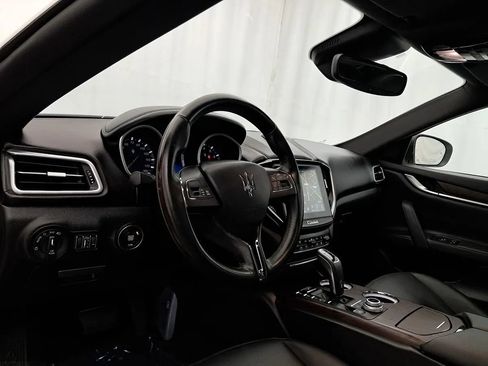 Used 2019 Maserati Ghibli S Q4 AWD/4WD image 5