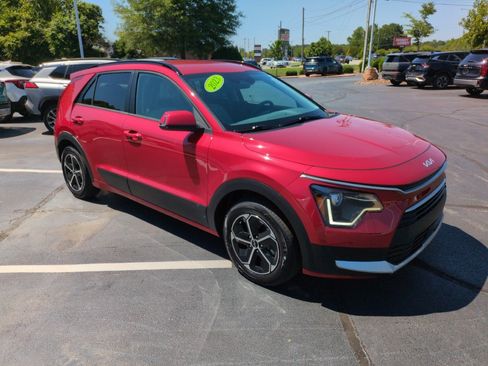 Used 2023 Kia Niro EX FWD image 1