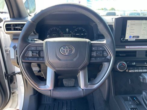 Used 2024 Toyota Tacoma TRD Off-Road AWD/4WD image 24