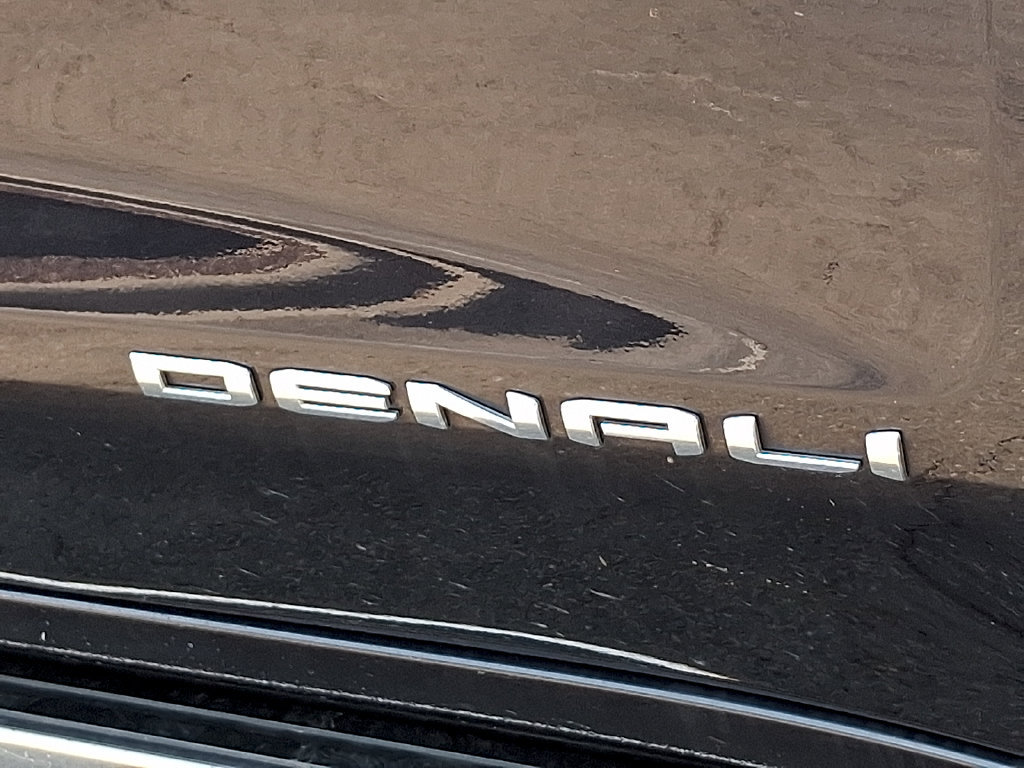 Used 2023 GMC Sierra 1500 Denali Ultimate AWD/4WD image 6