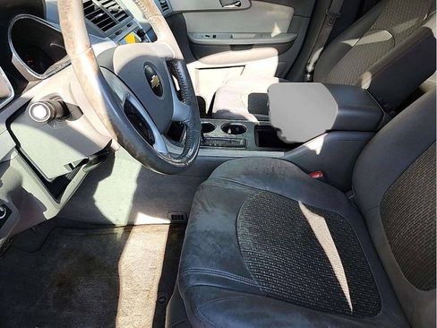 Used 2010 Chevrolet Traverse LT w/ Personal Connectivity Package AWD/4WD image 6