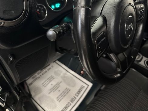 Used 2011 Jeep Wrangler Unlimited Sport image 27