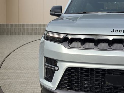 New 2026 Jeep Grand Wagoneer Limited w/ Premium Group II image 10