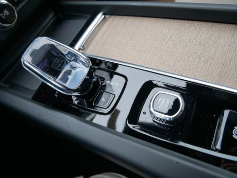 New 2026 Volvo XC60 B5 Plus w/ Protection Package Premier image 9