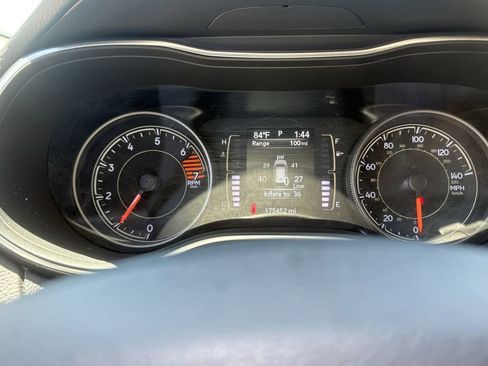 Used 2019 Jeep Cherokee Latitude w/ Popular Appearance Group FWD image 17