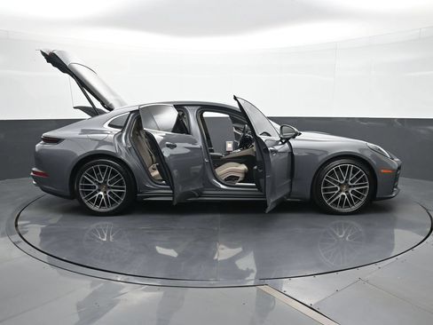Certified 2025 Porsche Panamera 4 AWD/4WD image 34