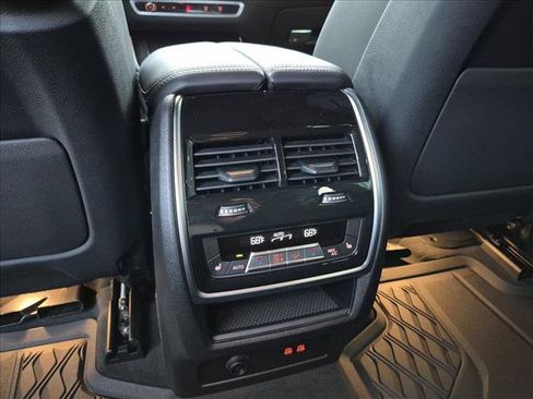 Used 2026 BMW X5 sDrive40i w/ M Sport Package RWD image 18