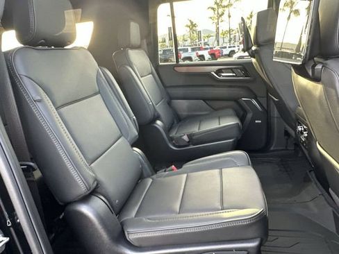 New 2026 GMC Yukon XL Denali w/ Denali Reserve Package image 28