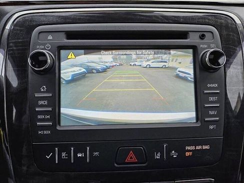 Used 2017 Buick Enclave Premium image 26