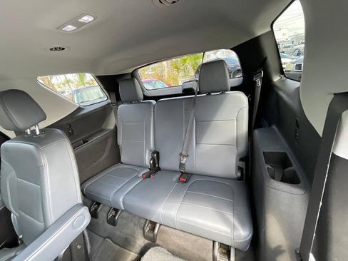 Used 2019 Chevrolet Traverse LT w/ LT Premium Package FWD image 17