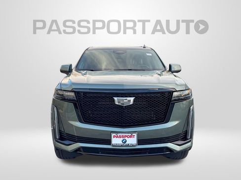 Used 2023 Cadillac Escalade Sport Platinum w/ LPO, ONYX Package image 9