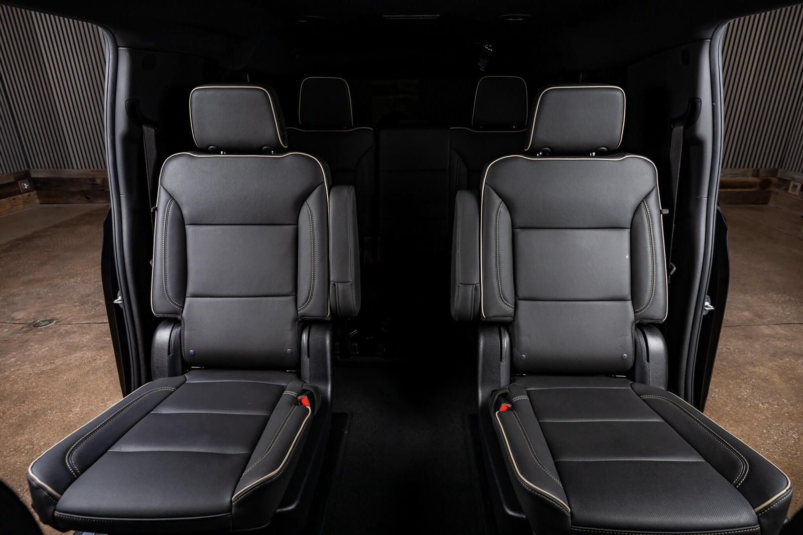 Used 2025 GMC Yukon XL Elevation AWD/4WD image 33