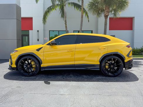 Used 2022 Lamborghini Urus AWD/4WD image 14