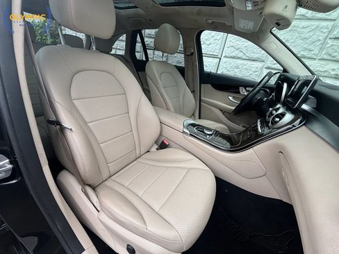 Used 2017 Mercedes-Benz GLC 300 w/ Premium 1 Package image 38