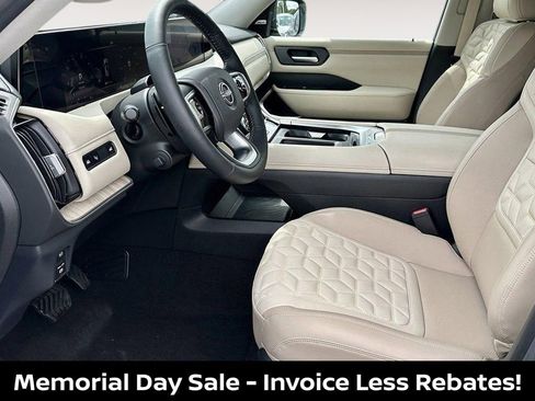 New 2025 Nissan Armada Platinum w/ Convenience Package AWD/4WD image 12
