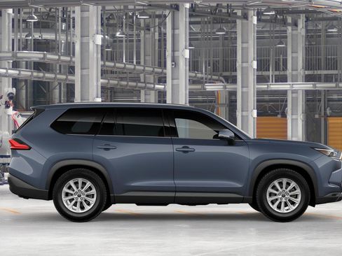 New 2026 Toyota Grand Highlander XLE FWD image 12