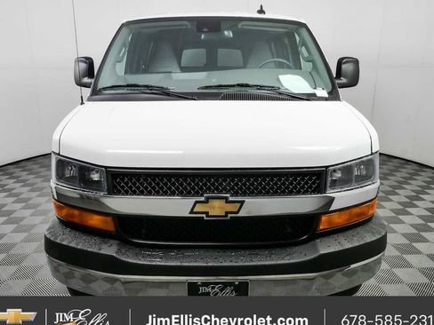 Certified 2025 Chevrolet Express 3500 LT w/ LT Preferred Equipment Group RWD image 29