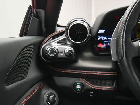 Used 2021 Ferrari F8 Tributo image 37